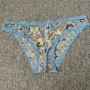 Victoria’s Secret Body By Victoria Cheekini Blue Lace-Trim Paisley Panty